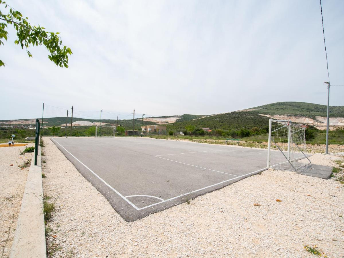 Beautiful Holiday Home "Villa Luka" Kaštel Štafilić Zewnętrze zdjęcie